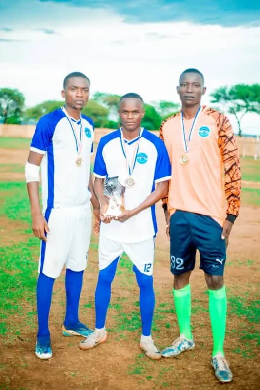 Rorya United wakishikilia kombe